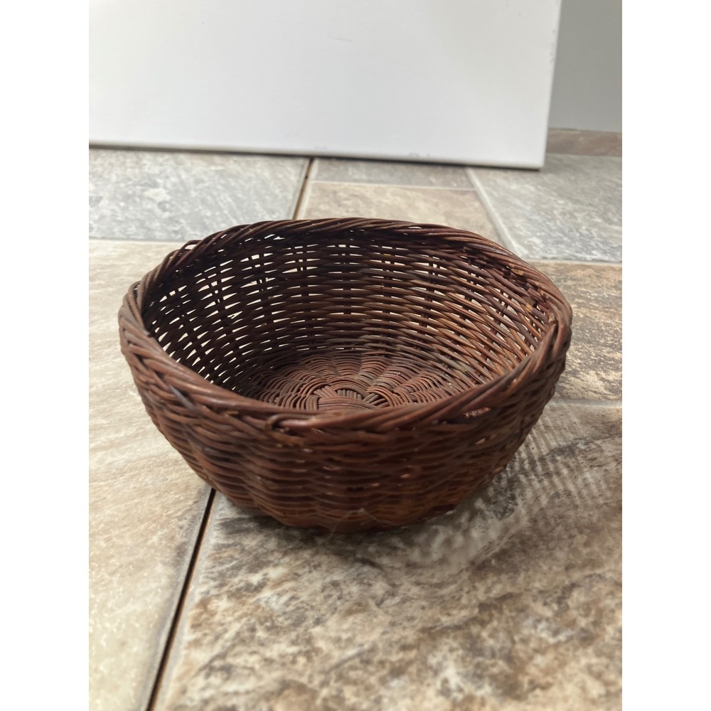 Small Round Dark Brown Wicker Basket Hand Woven Decorative Catchall Bowl 5 Inch